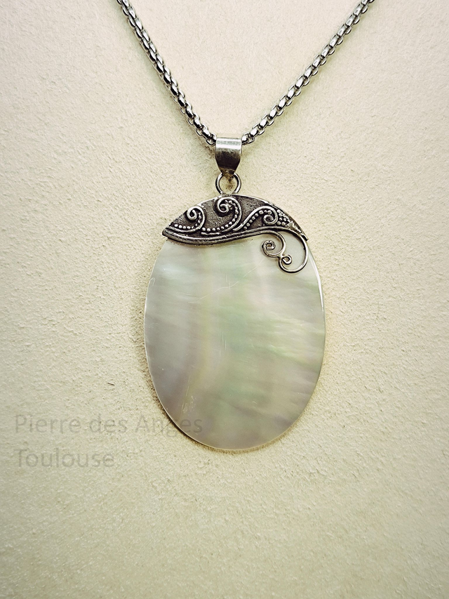 Pendentif Nacre Blanche