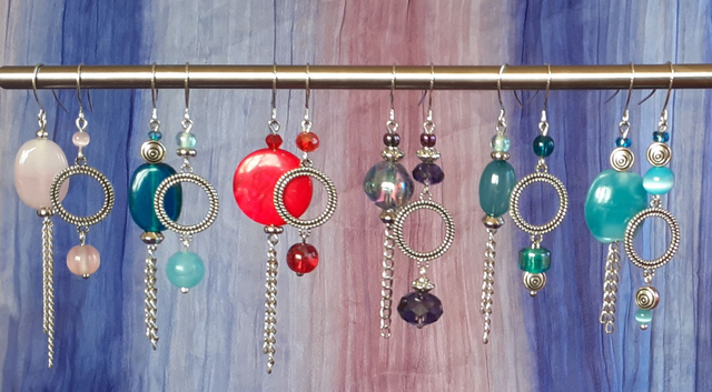 Cylch Boucles d'oreilles asymétriques, argentées, Roses, Bleu canard, Bleu azur, Violet ou Rouge, 