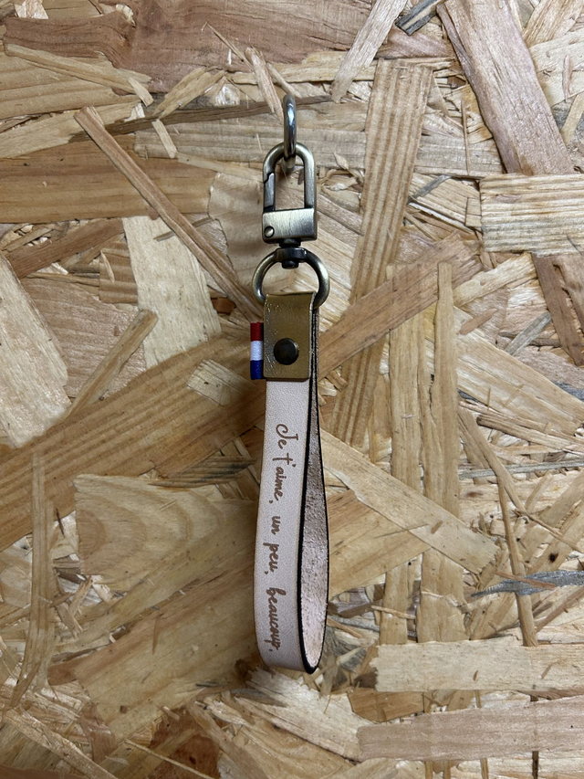 Porte-clés en cuir "Je t'aime, un peu, beaucoup.."
