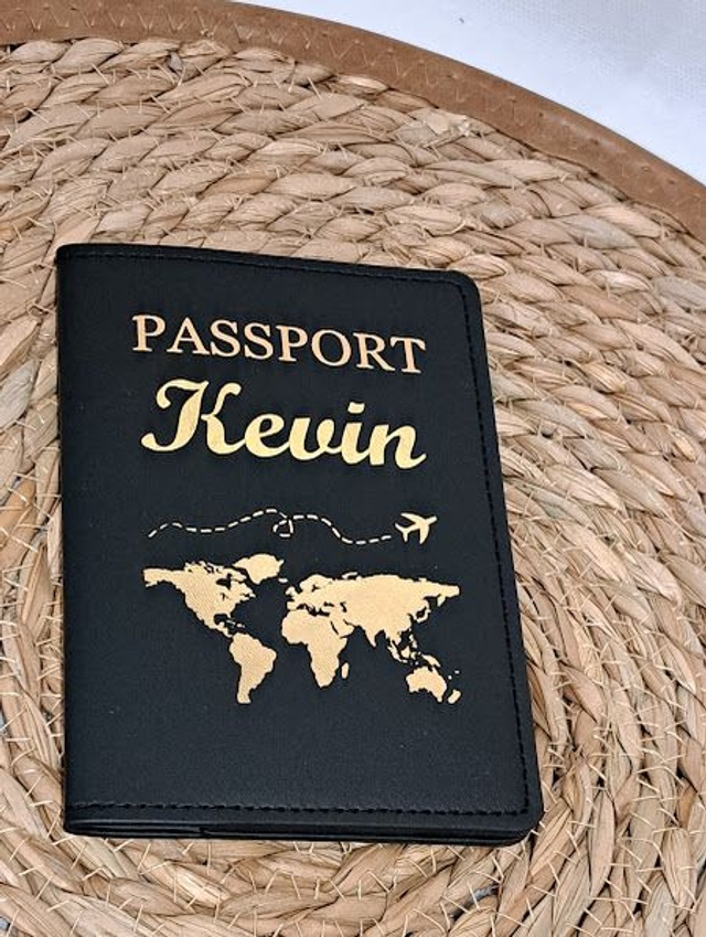 Protège passeport Personnalisé en simili cuir, étui passeport/ pochette passeport personnalisable