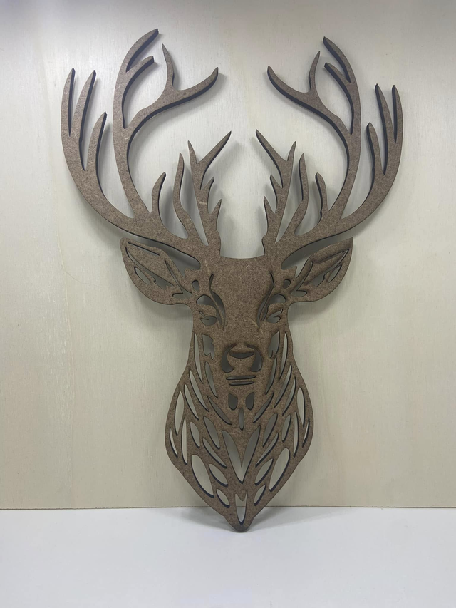 🦌 Motifs de Cerfs en Découpe Laser – Élégance naturelle et précision artisanale ✨