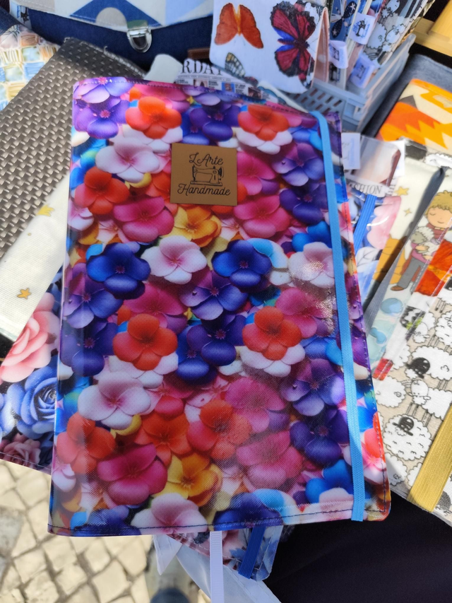 Capa universal para livros plastificada 