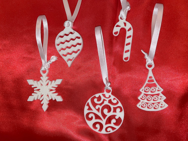 Small Hanging Decorations (set of 5 designs)