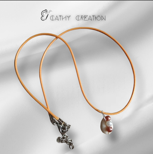 Collier coquillage et perles 