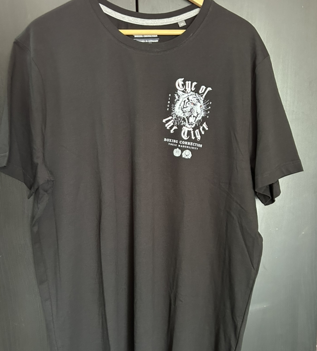 Label 23 Shirt Eye of the Tiger