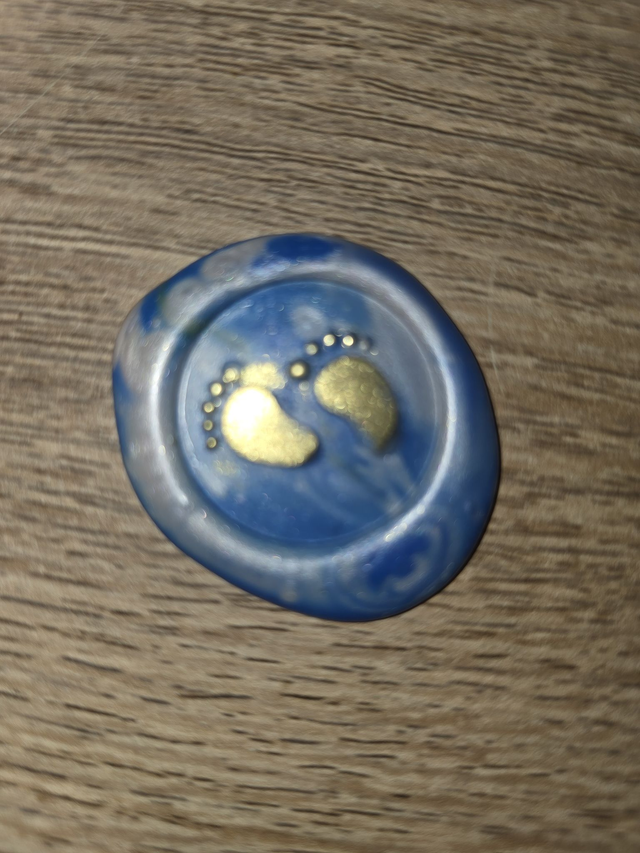 Baby wax seals