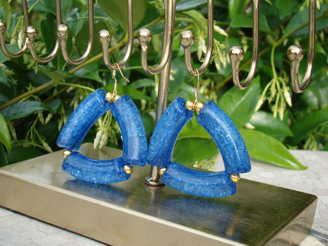 Boucles d&#039;oreilles perles tubes incurvées craquelées Roshanee Neela