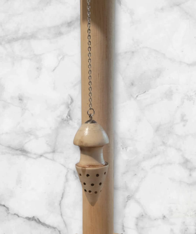 8.Pendule 21 en bois de cerisier