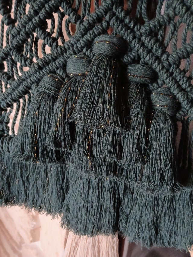 Sapin mural en macramé 70 cm – décoration de Noël artisanale bohème chic