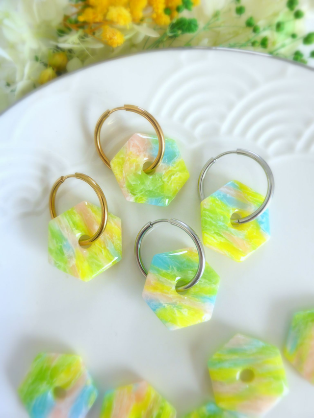Perles hexagonales multicolores - Mix & Boucles