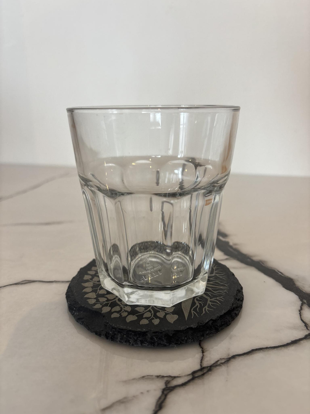 Bouddha gravé sur ardoise de 10 cm de diamètre