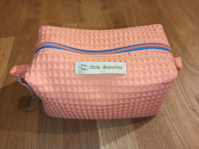 Trousse Carrée nid d'abeille #1