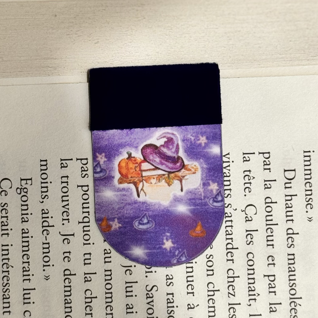 NEW Marque-pages magnétique simple Purple Witch 