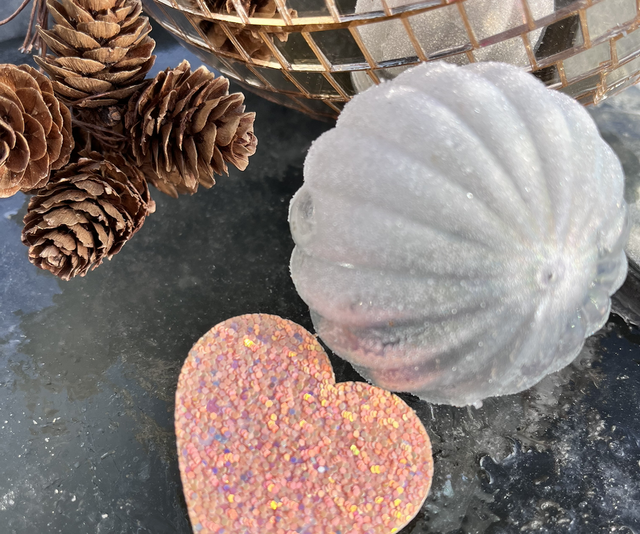 Broche gros cœur saumon 