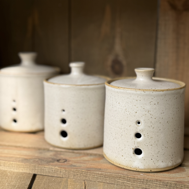 Garlic Keeper Natural Satin