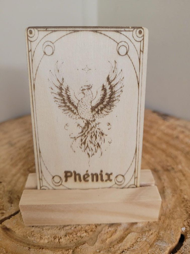 🔥 Carte Totem Gravée – Le Phénix