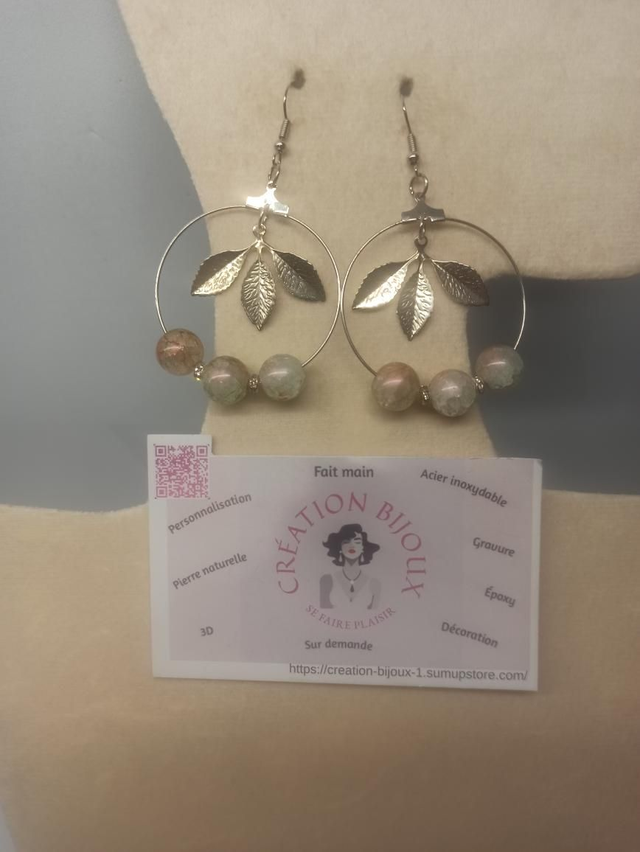 Boucle d'oreille perles et feuilles