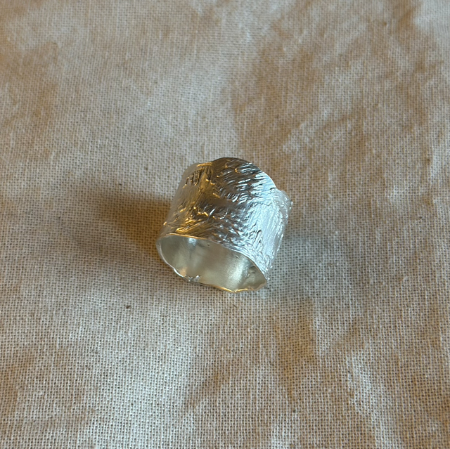 Bark-textured ring