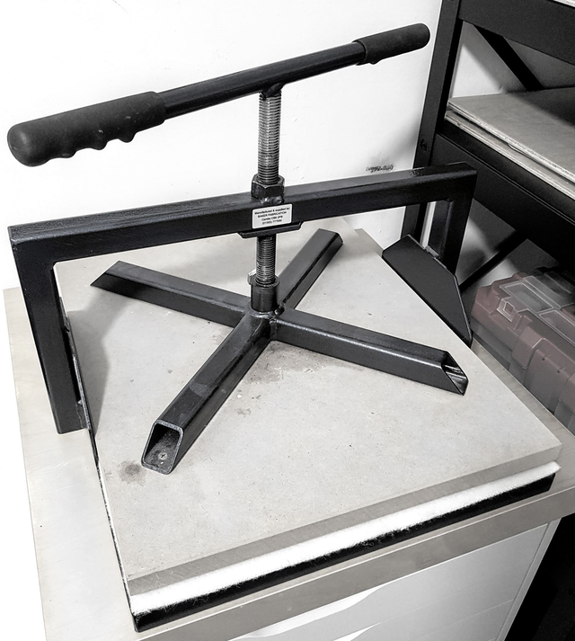 Deposit - 07 March 2026 - Beginner &amp; intermediate lino-reduction workshop 