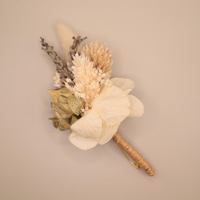 Boutonnière en fleurs stabilisées-accessoire de mariage- "LUDWIG"