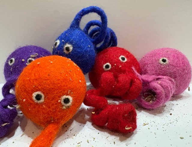 Felt Aliens