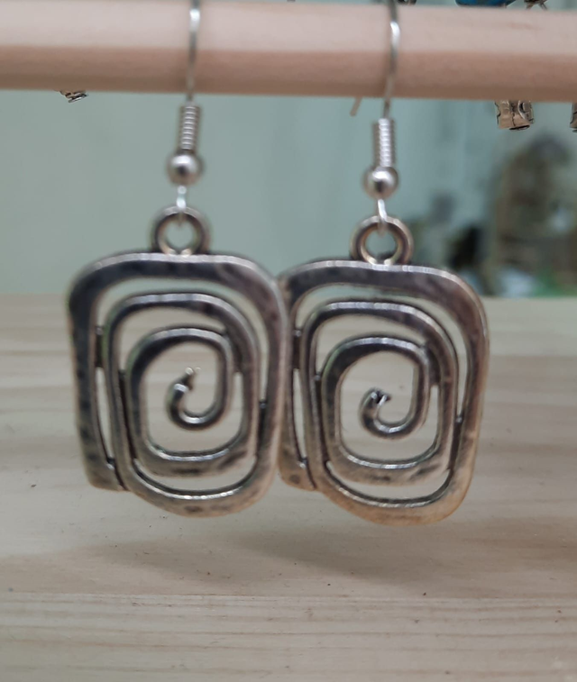 Orecchini donna acciaio con spirale