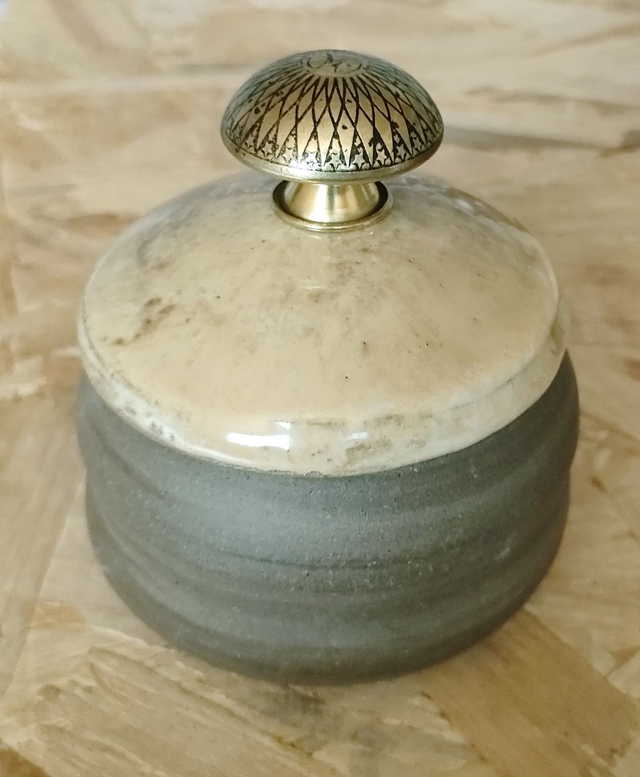 Les gardiennes discrètes (hauteur 12-14 cm, diamètre 8-10 cm)