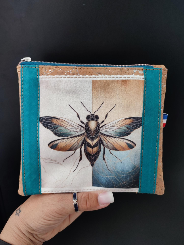 Pochette en liège papillon 