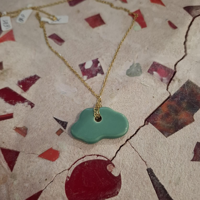 Cap18 collier nuage vert pop