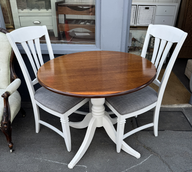 Modern Dining Table With 2 Dining Chair