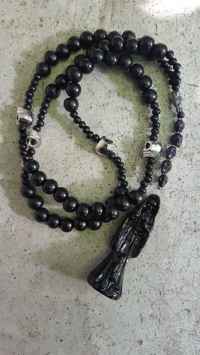 Chapelet Santa Muerte negra