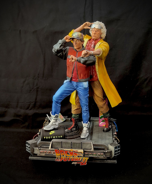 DIORAMA DR EMMETT &amp; MARTY Retour vers le futur II série movie  