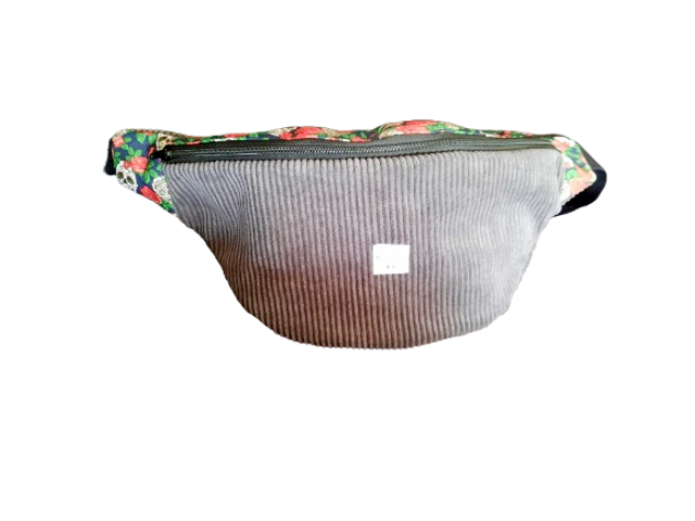 Gris foncé et crâne 