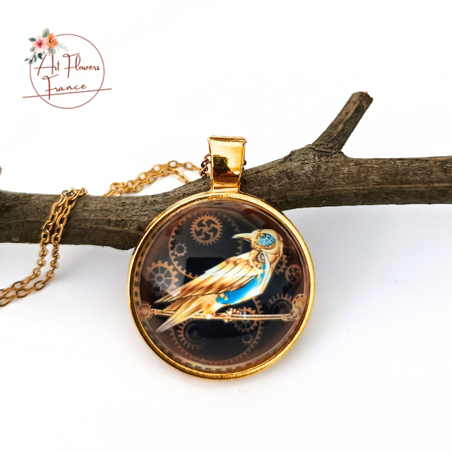 Collier illustré -  Faucon