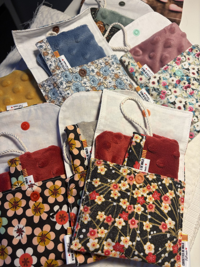 Lot démaquillage gant + pochette de transport