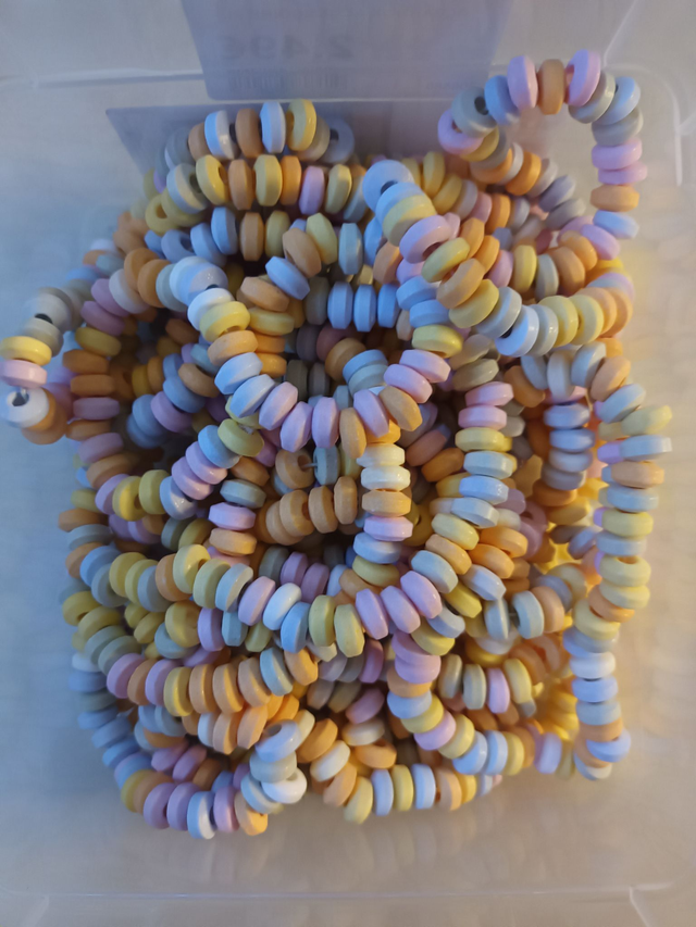 COLLIER EN BONBON ( VENDU A L' UNITE )