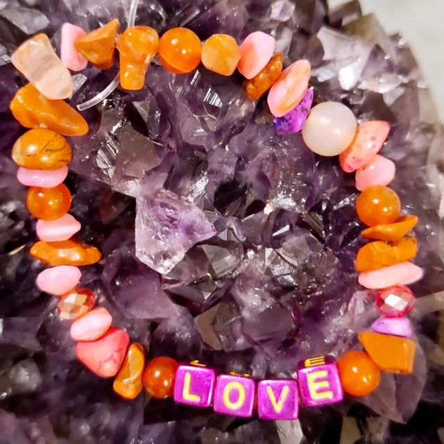 Love beaded bracelet 