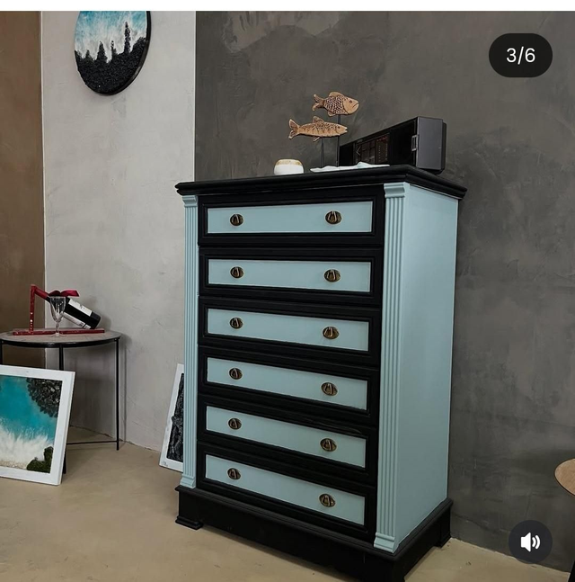 Cómoda vintage restaurada 