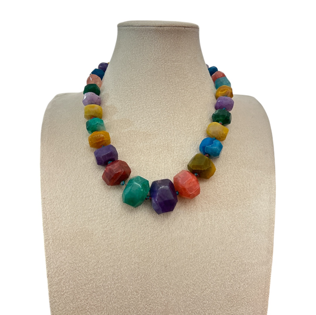 Collana di pietre dure