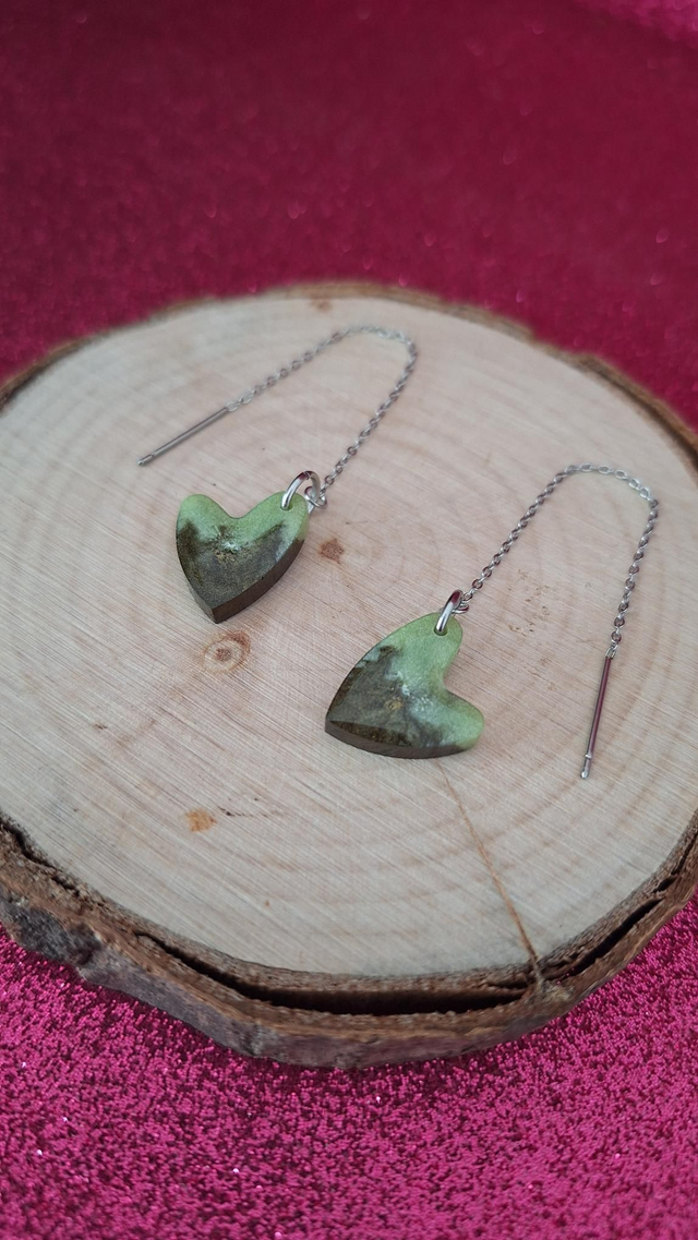 Boucles d&#039;oreilles à enfiler cœurs Kaki/vert anis