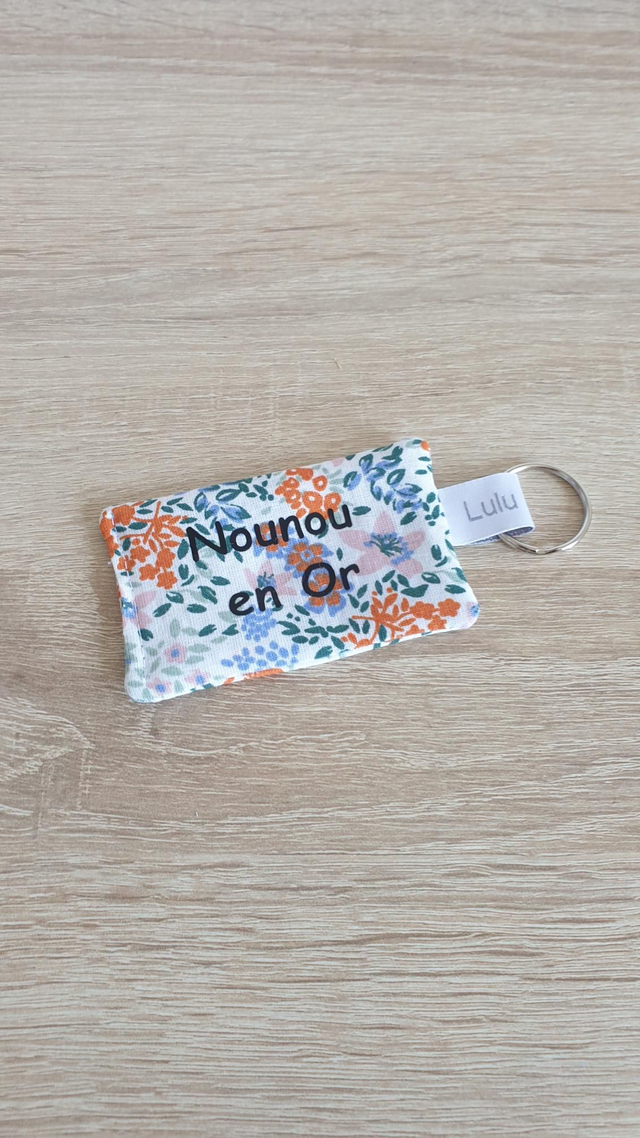 Porte clés Nounou en Or (fleuri orange)