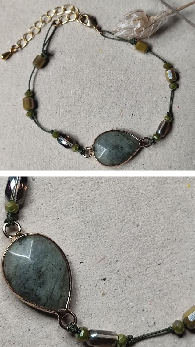 Agate mousse et verre aux jolis reflets, réglable et résistant 