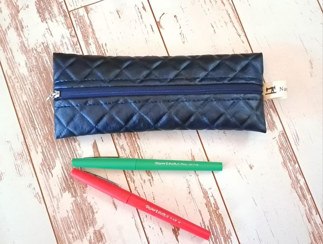 Trousse plate simili Bleu