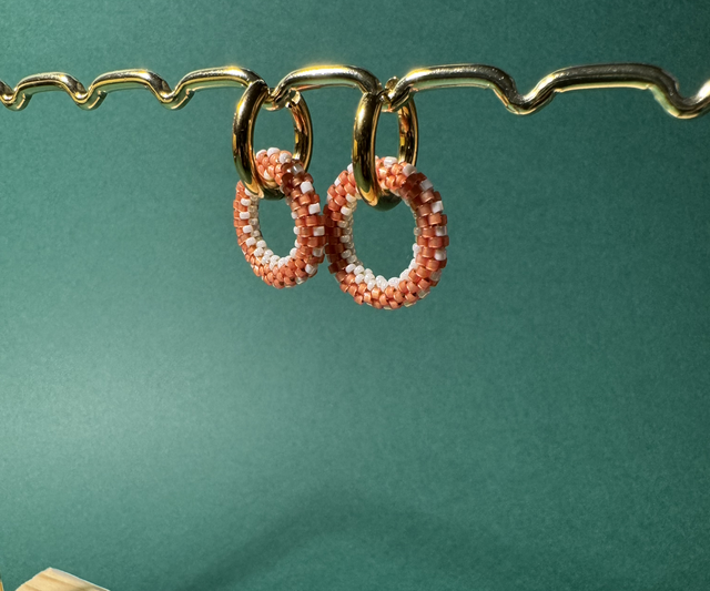 Créoles Anneau de Perles Tissées - Orange, Blanc et Or - Acier Inoxydable 