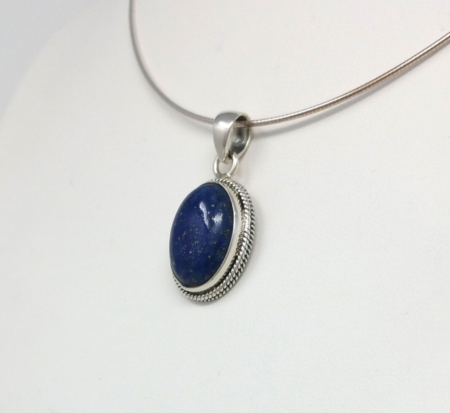 PENDENTIF OVALE EN PALIS LAZULI CERLE D&#039;ARGENT MASSIF VENDU SANS CHAINE - 2648