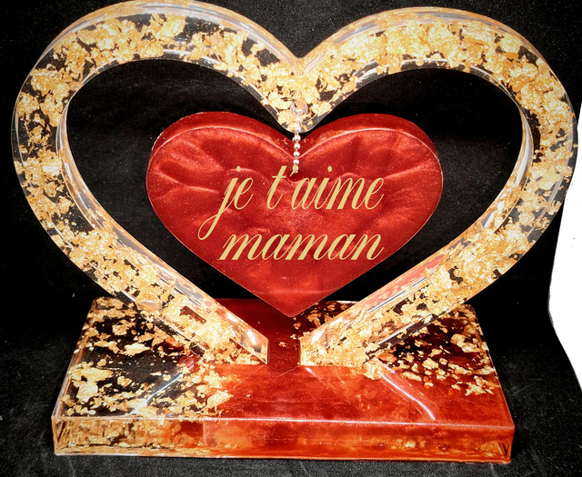 Coeur sur socle central personnalisable