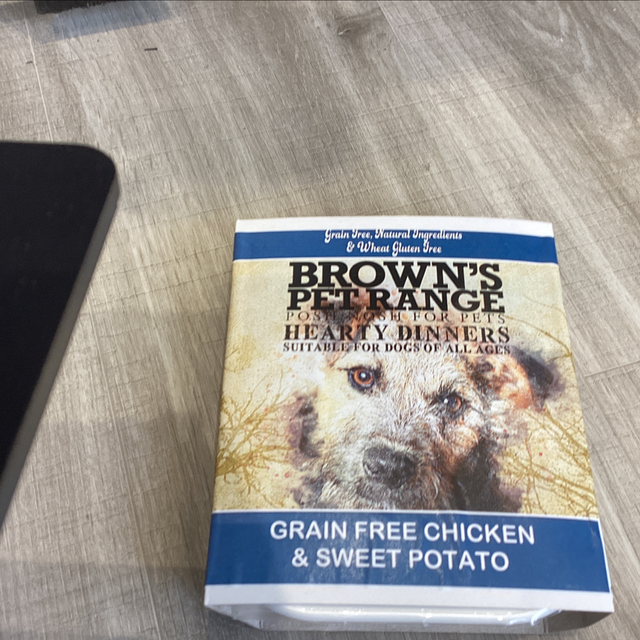 Browns grain free chicken & sweet potato (wet pack)