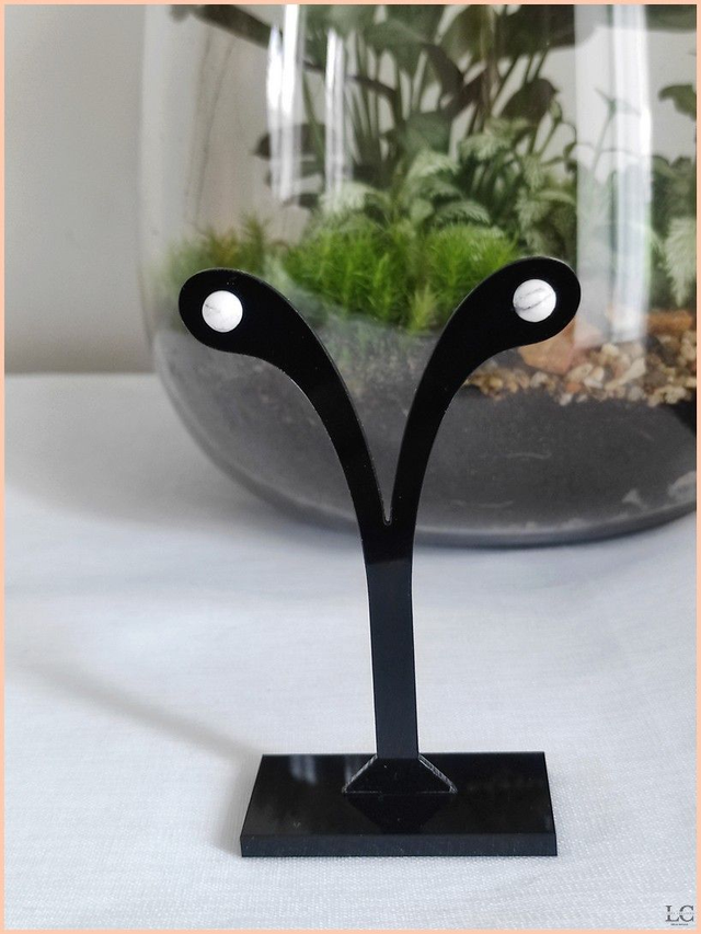 Puces d'oreilles, pierre naturelle -  Howlite 