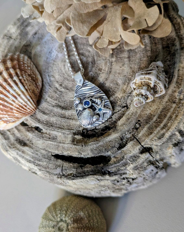 Seaside rockpool pendant 