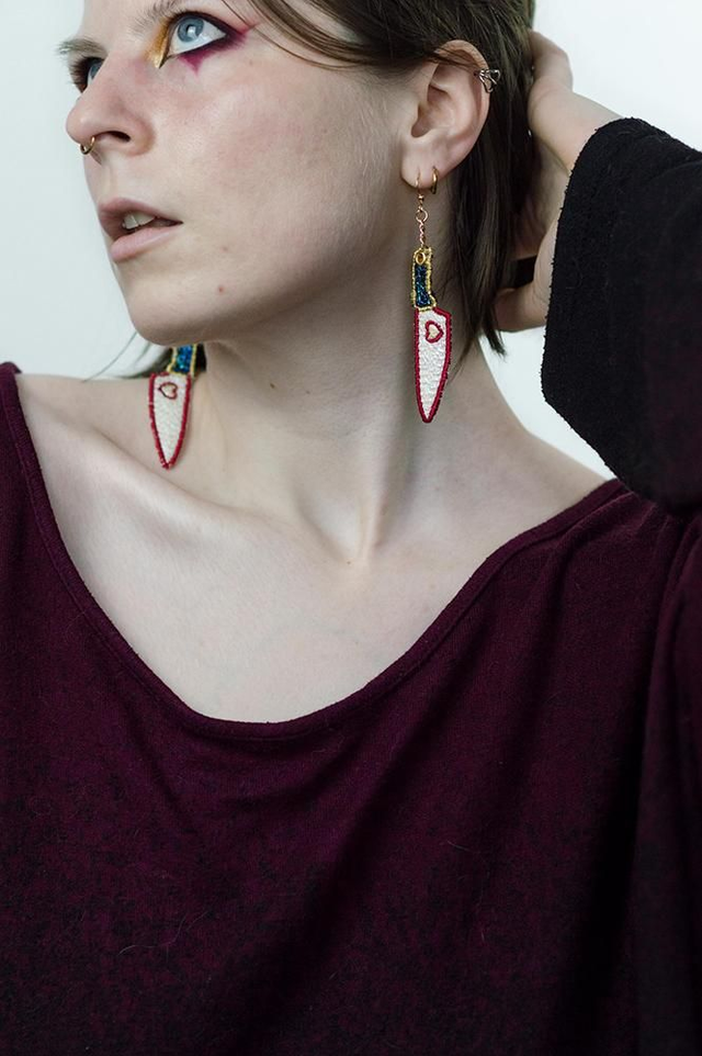 Boucles d'oreilles rouge danger